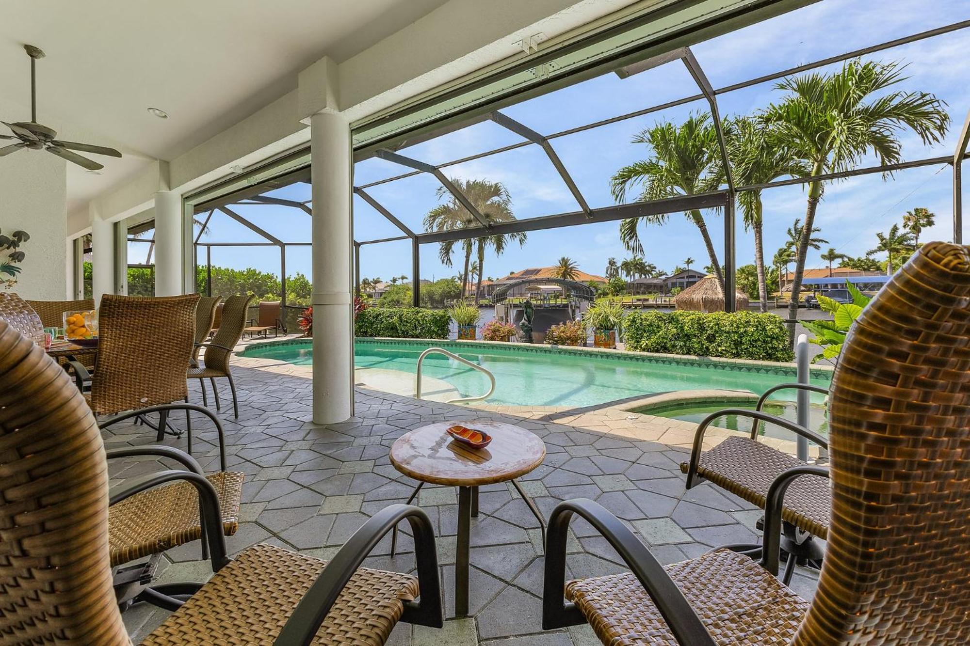 Island House Sw Cape - Waterfront Private Home Locally Owned & Managed, Fair & Honest Pricing 珊瑚角 外观 照片